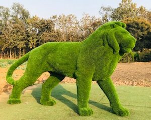 Artificial Grass Animals Standing Lion