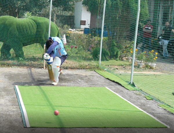 Turf Pitch 6.8 feet x 10 feet