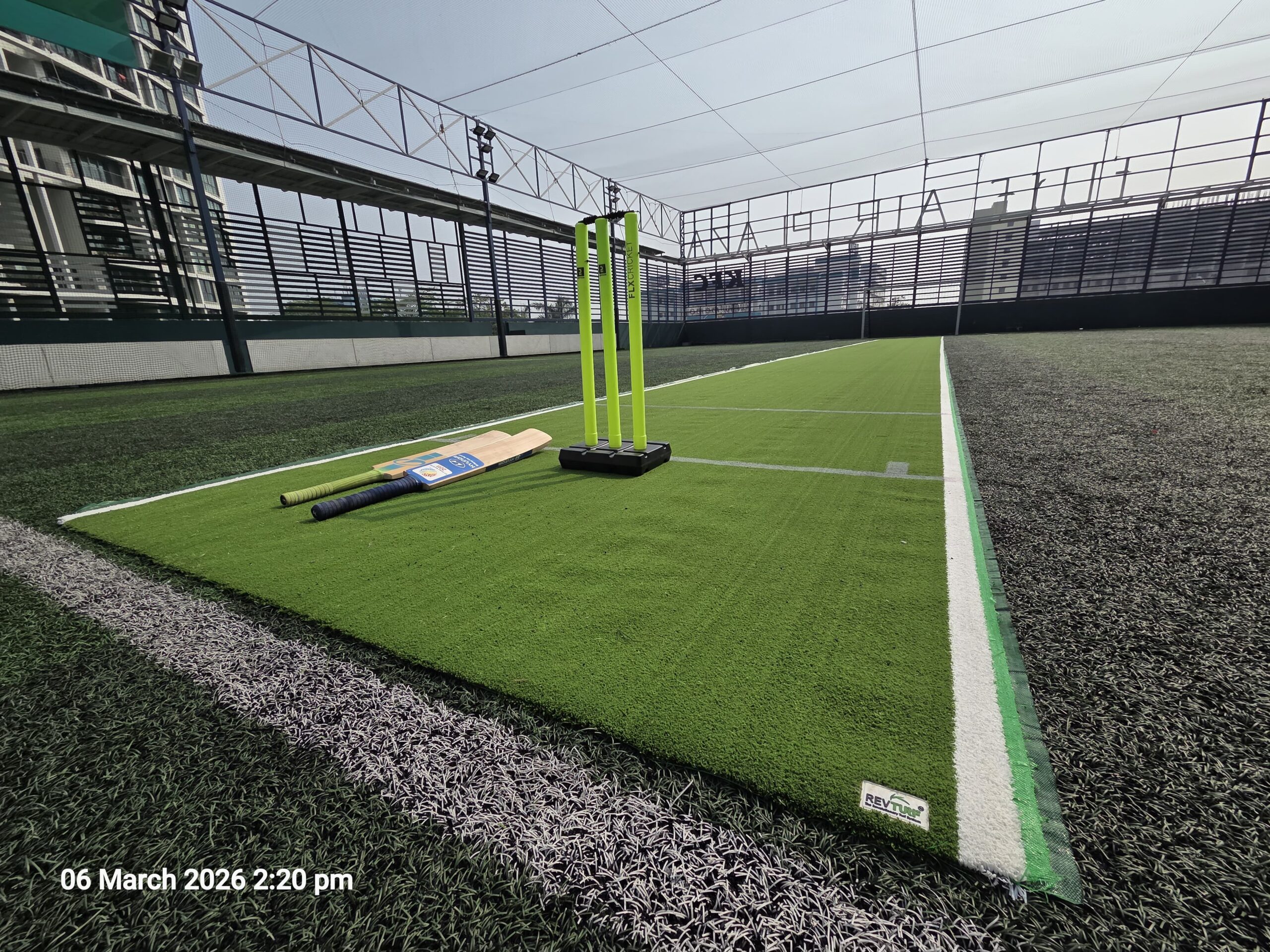 Artificial Grass Cricket Pitch 6.8 x 66