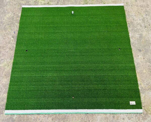Golf Hitting Mat 4.3 x 4.3 IMG_6515