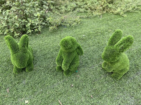 MG_7661 Triple Bunny Topiary